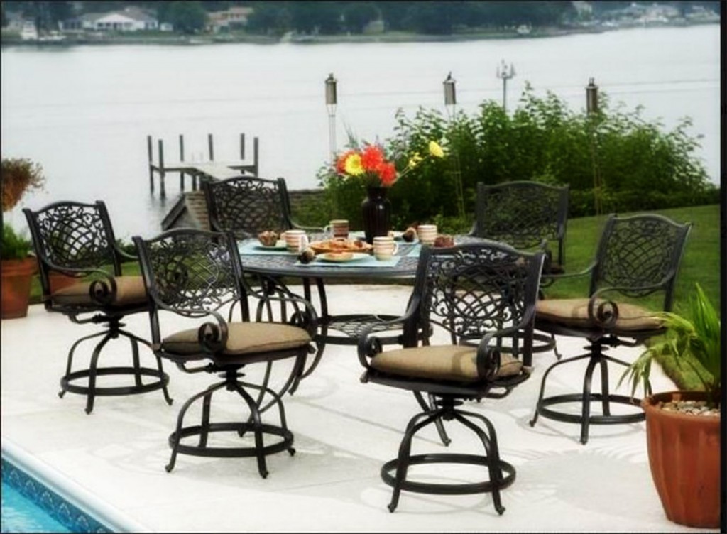 Attractive Outdoor Swivel Aluminium Chairs in Chair