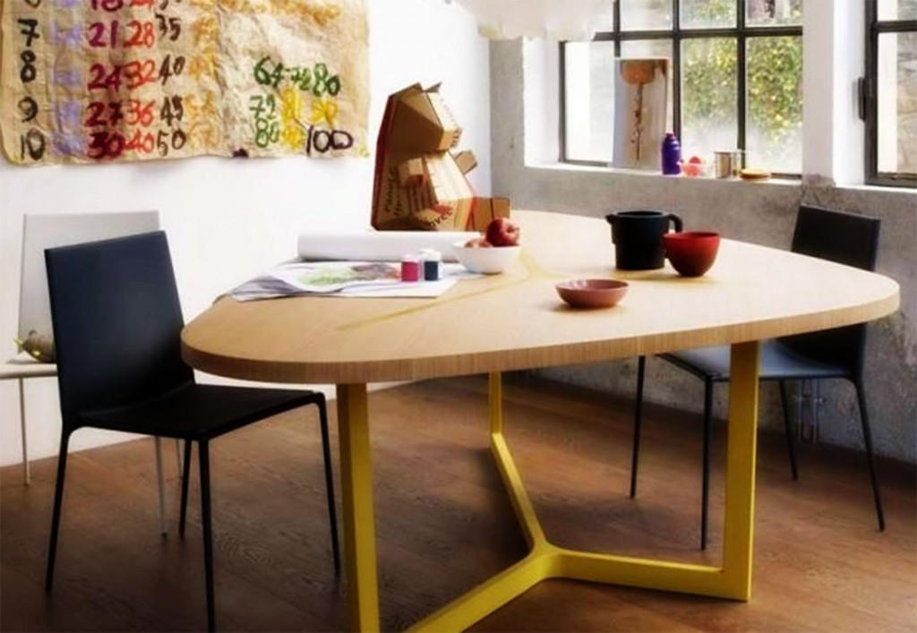 Contemporary Style Working Table in Table