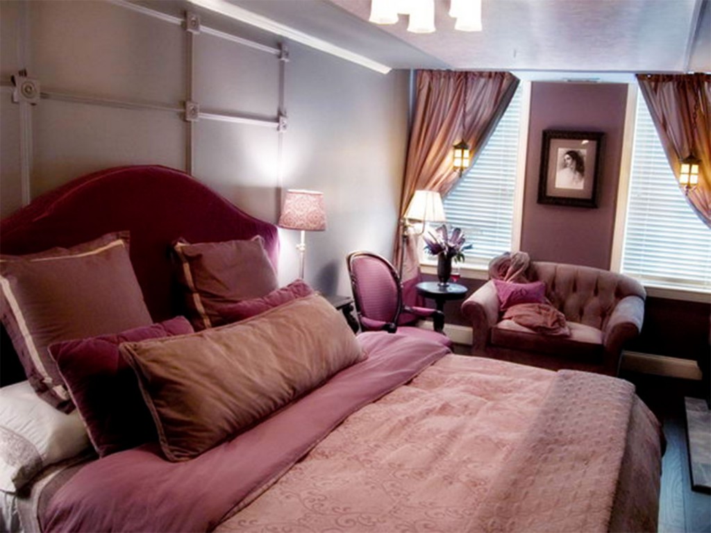 Lavender Shades Of Bed Furnishings in Bedroom