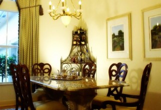 1600x1200px Old World Charm Dining Room Picture in Kitchen