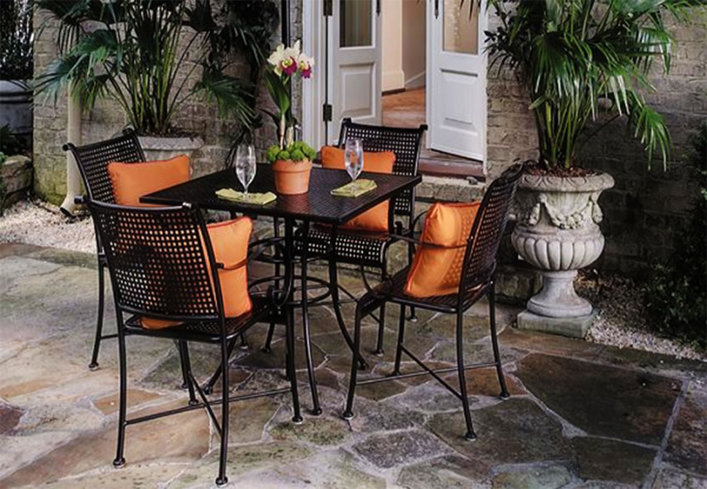 Patio Furniture Table Chair Set in Table