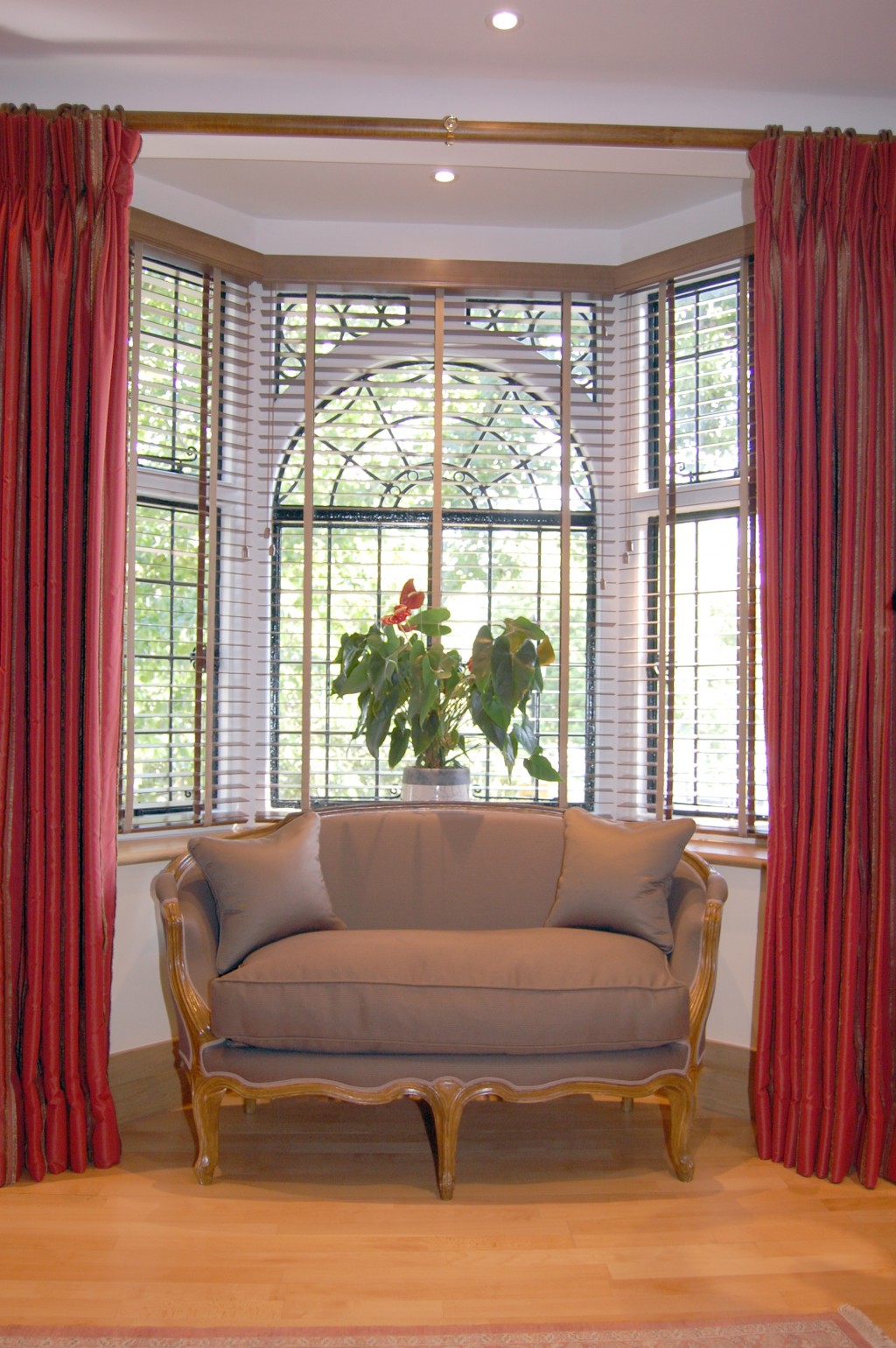 Curtains For Bay Windows in Curtain