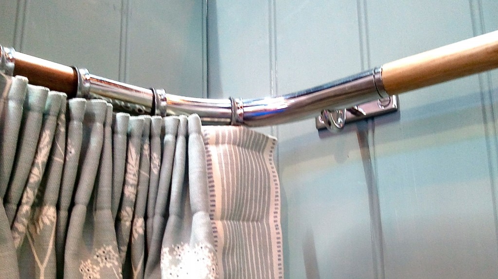 Bendable Curtain Rod in Curtain