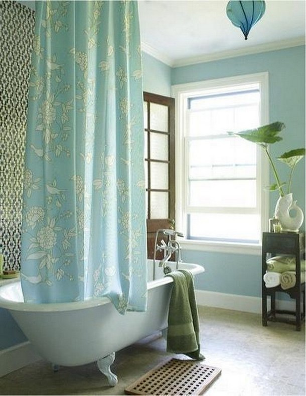 Clawfoot Tub Shower Curtain Rod in Curtain