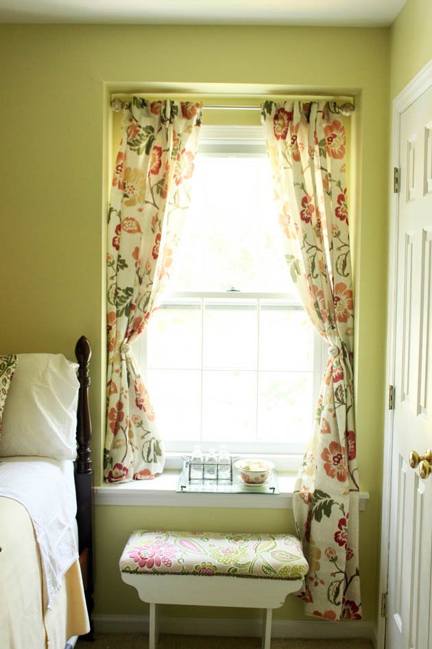 Install Curtains in Curtain