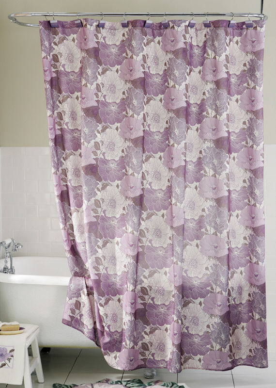 Shower Curtain Set in Curtain
