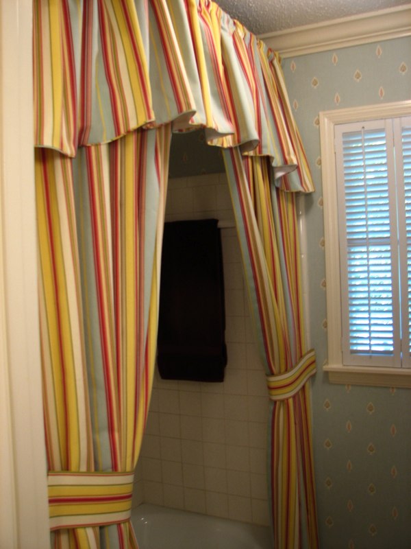 Shower Curtains With Valance in Curtain
