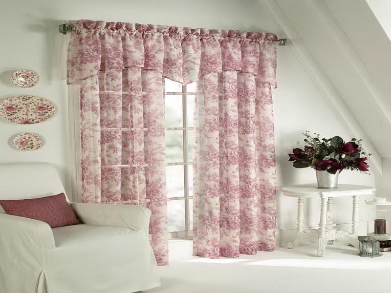Cottage Style Curtains in Curtain