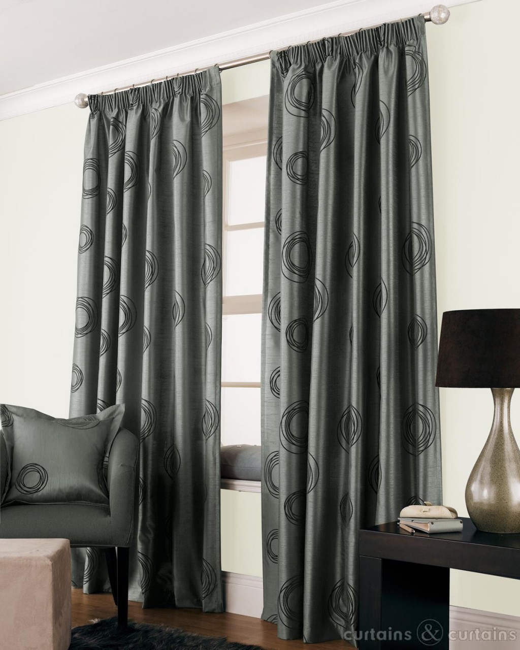 Curtains Discount in Curtain