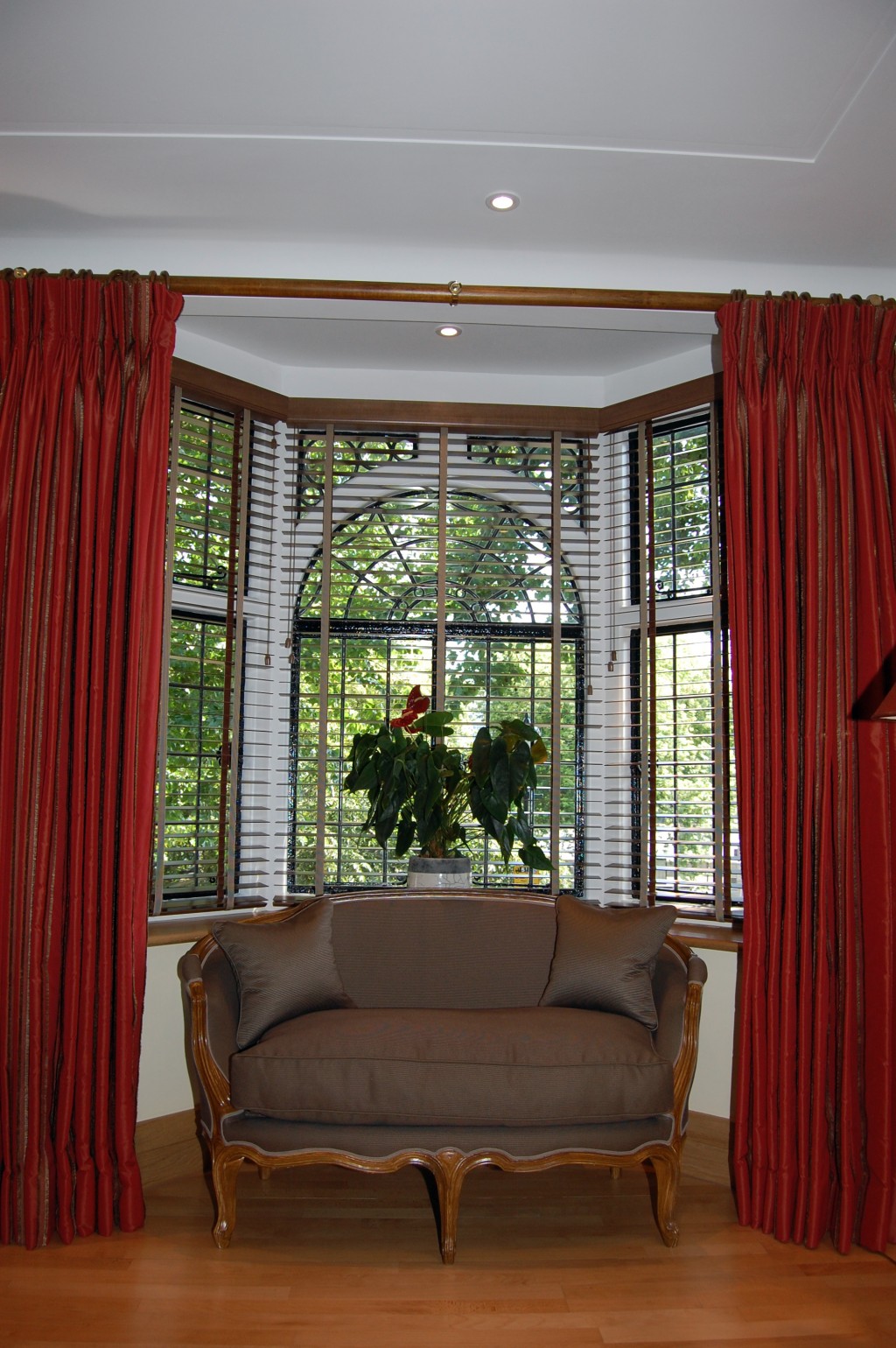 Curtains For Bay Window in Curtain