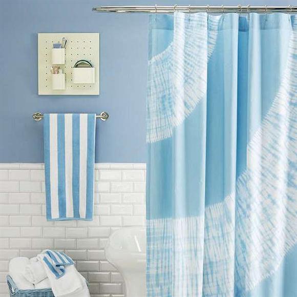 Narrow Shower Curtain in Curtain