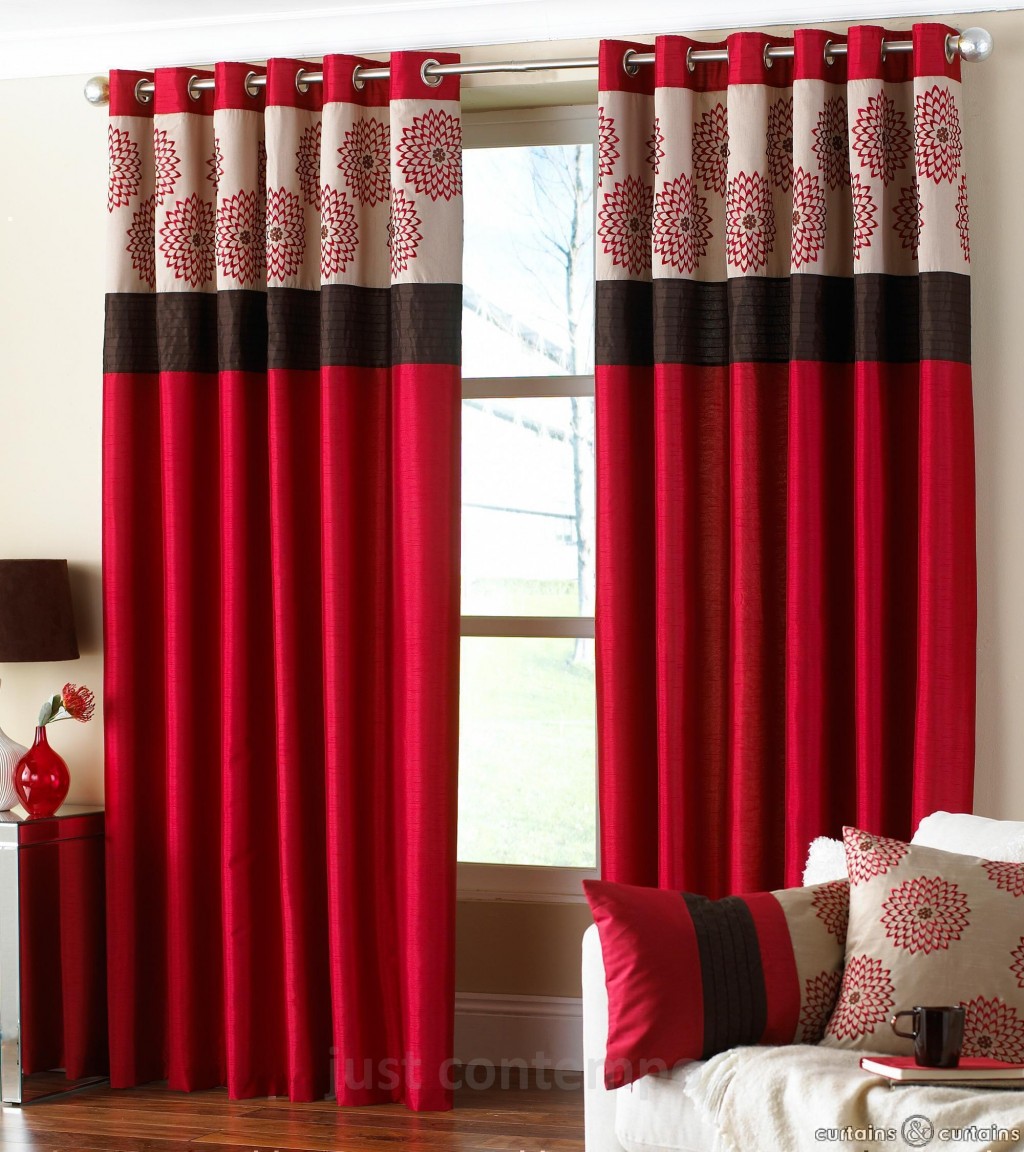 Red Window Curtains in Curtain