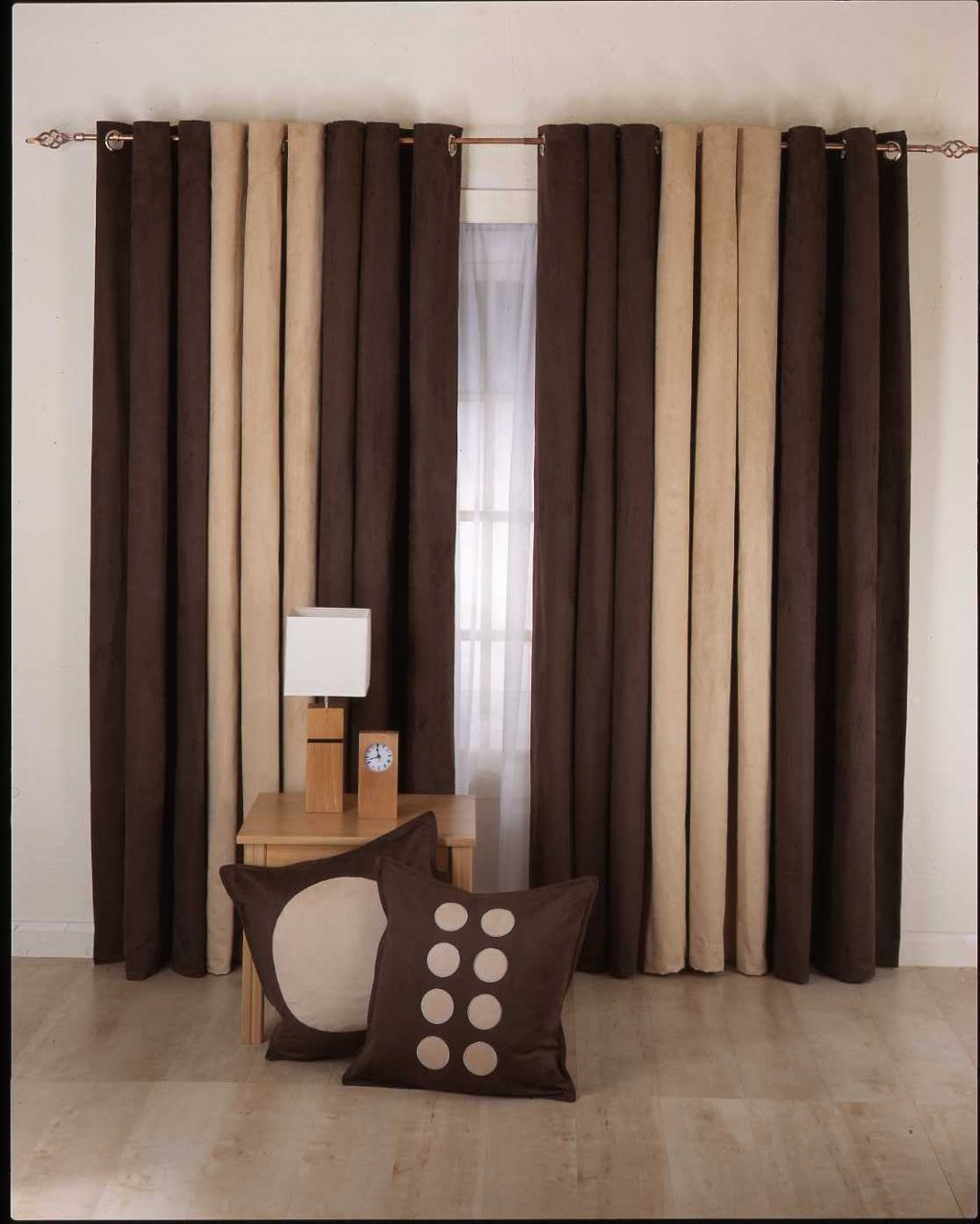 Simple Curtains in Curtain