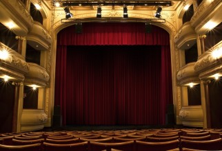 800x614px Stage Curtains For Sale Picture in Curtain
