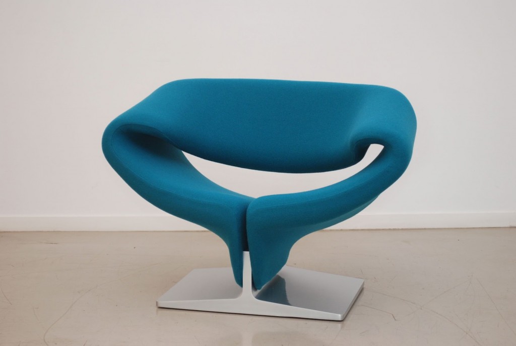 Comfortable Lounge Chair in Chair