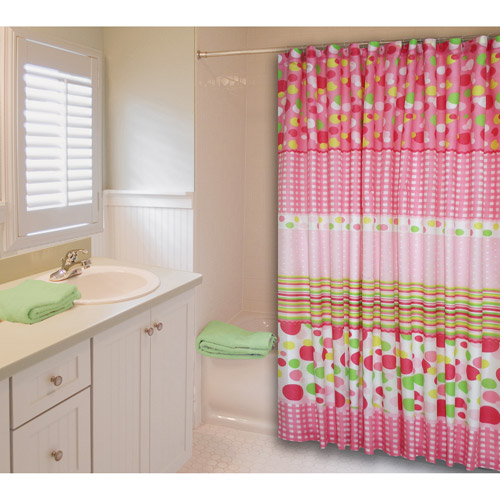 Gingham Shower Curtain in Curtain