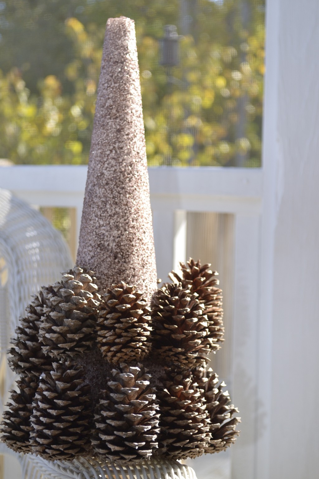 Pine Cone Christmas Crafts in Interior Design