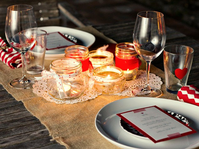 Romantic Dinner Decoration Ideas in Table