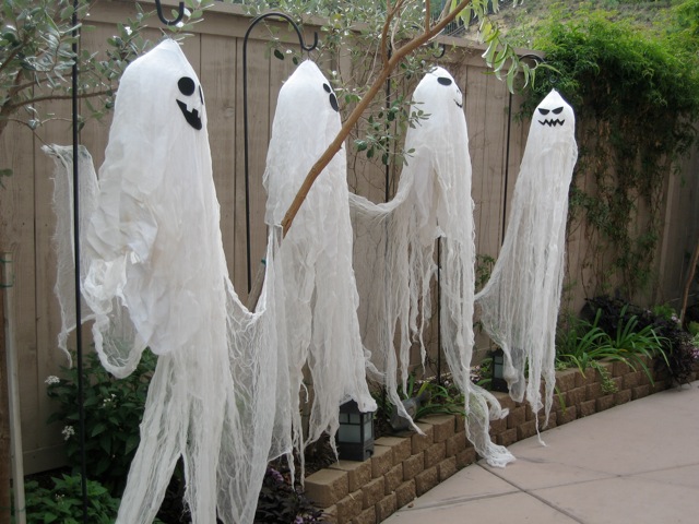 Diy Halloween Outdoor Decorations in inspiration