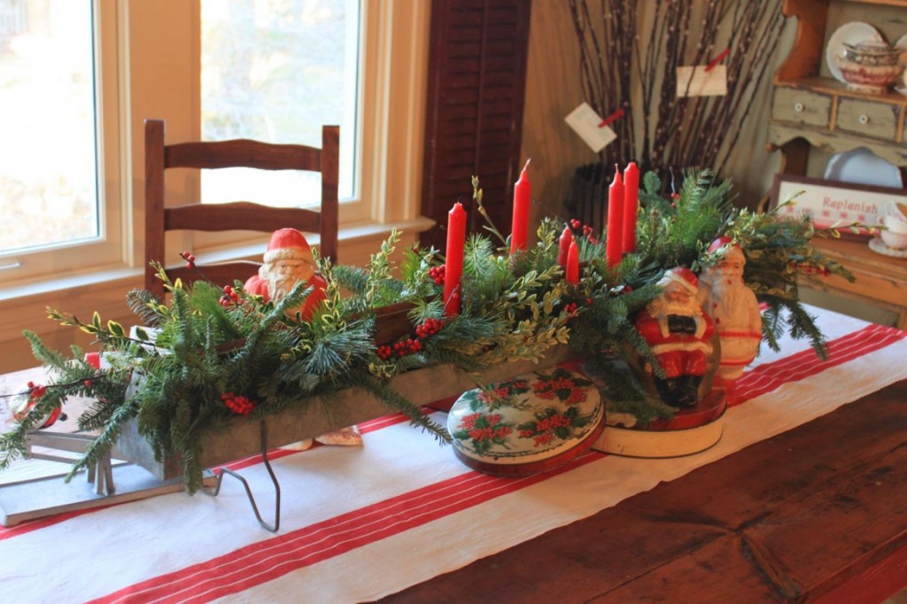 Easy Christmas Table Decorations in Table