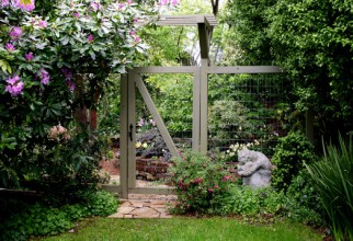 524x400px Cool  Modern Garden Gates And Fences Ideas Picture in Garden Fence